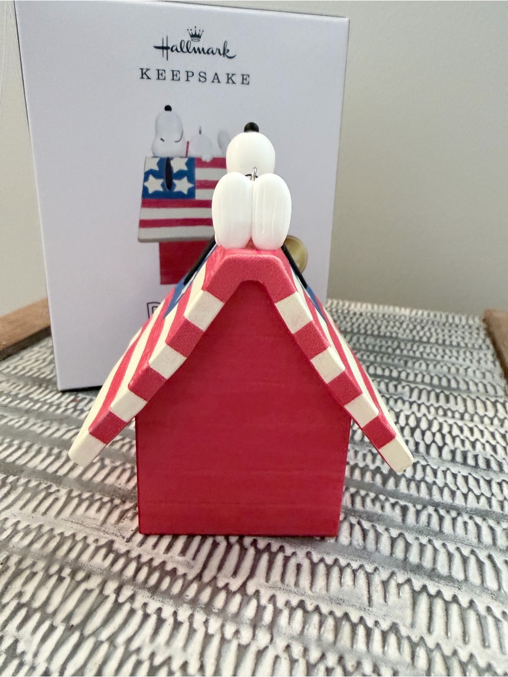 Hallmark Peanuts Patriotic Snoopy Doghouse Ornament - Red, White, Blue - Picture 4 of 10